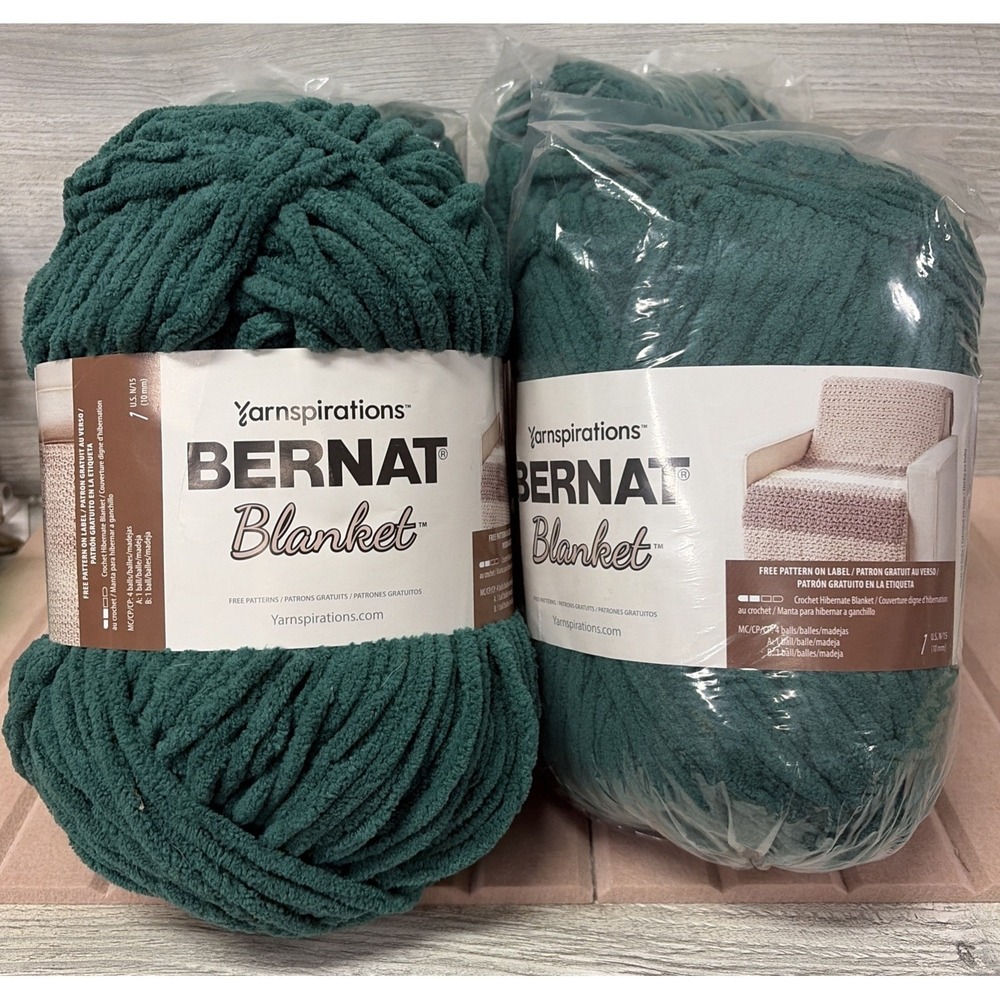 Bernat Blanket Super Bulky Yarn "Deep Sea" 220 yds 100% Polyester 4 Skeins (c4)